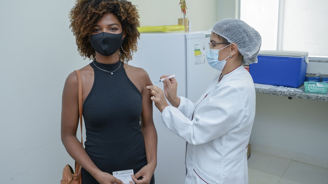 Primeira dose já foi aplicada em 50% da população tocantinense Primeira dose já foi aplicada em 50% da população tocantinense