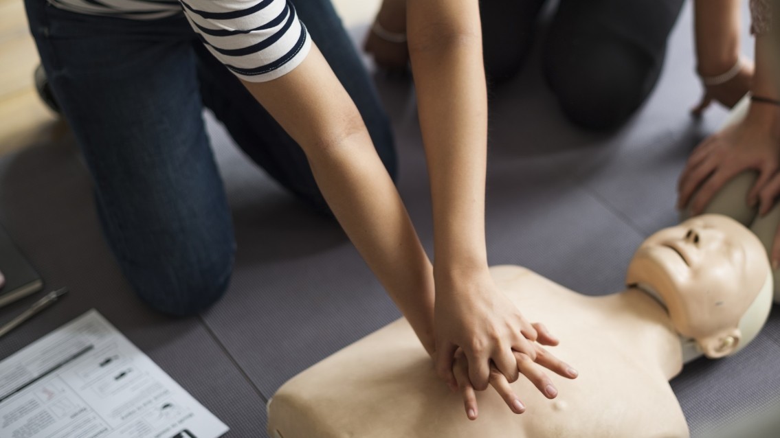 SESI inscreve em curso de Primeiros Socorros para Babás