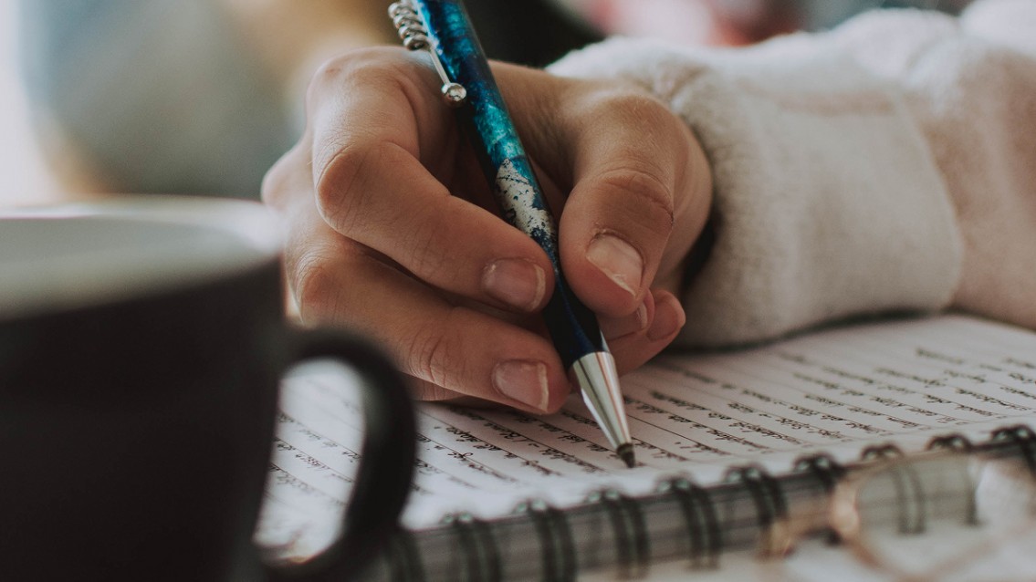 USP desenvolve ferramenta de correção automática de redações