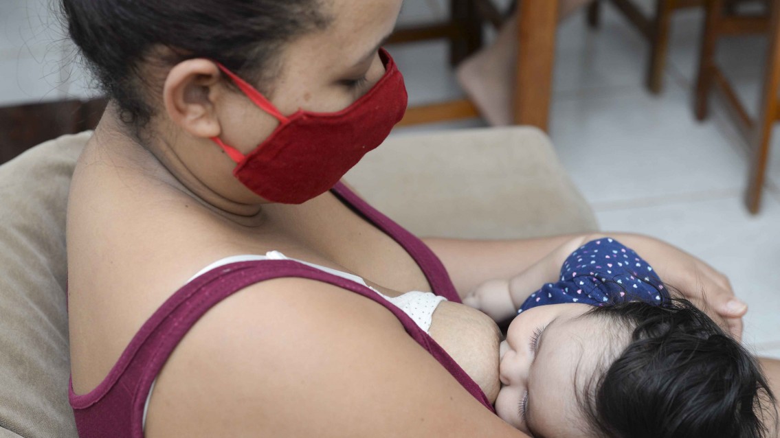 Mães com Covid-19 devem amamentar seus bebês? Mães com Covid-19 devem amamentar seus bebês?