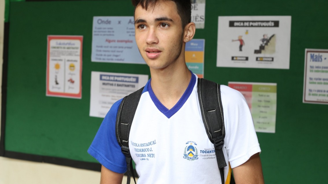 Alunos do ensino público usam aplicativo americano no TO