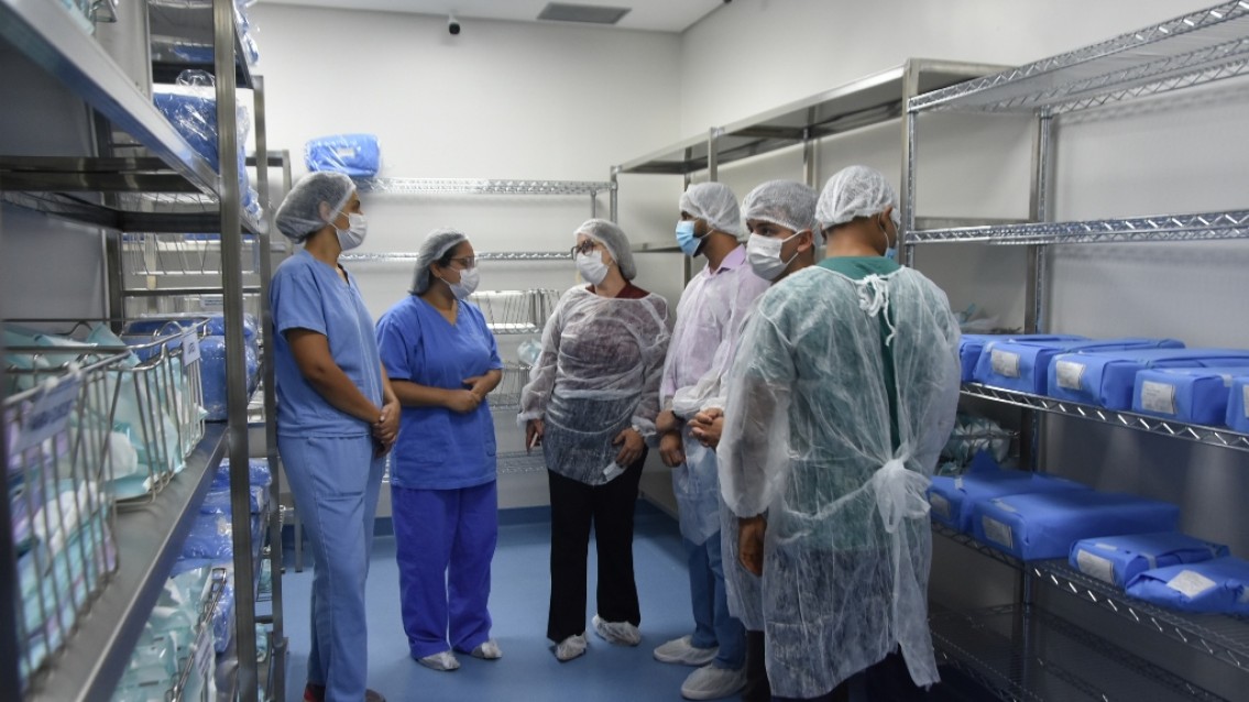 Governo inaugura a maior Central de esterilização do Estado Governo inaugura a maior Central de esterilização do Estado