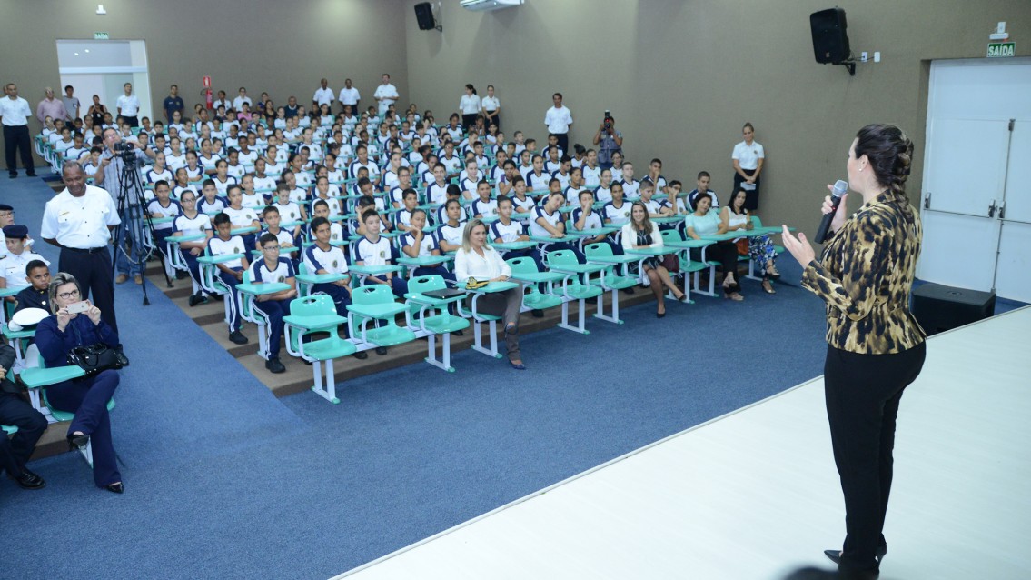 ETI Almirante Tamandaré abre o ano letivo de 37 mil alunos de Palmas