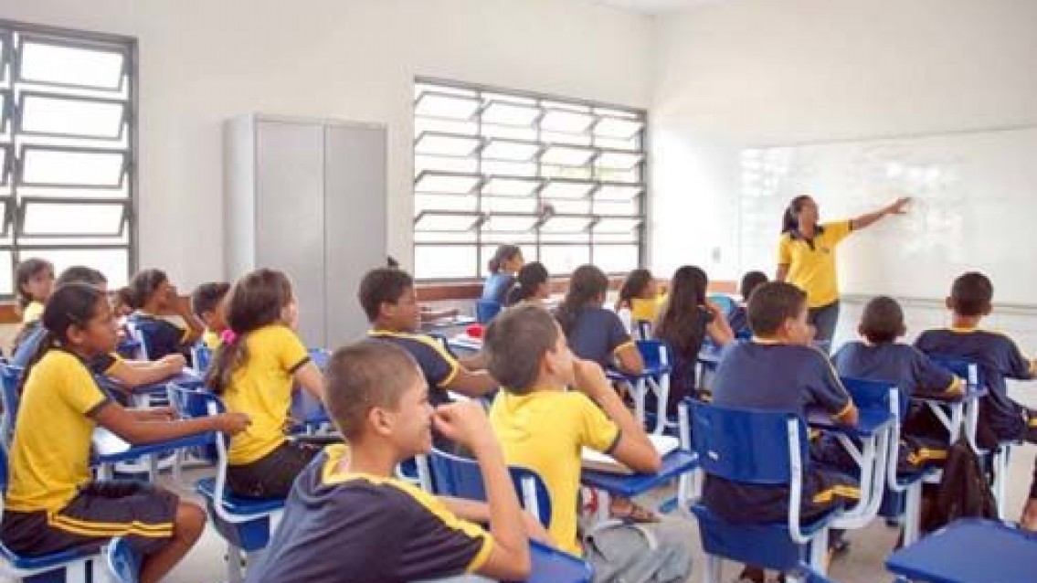 Professores são impedidos de aposentar no TO