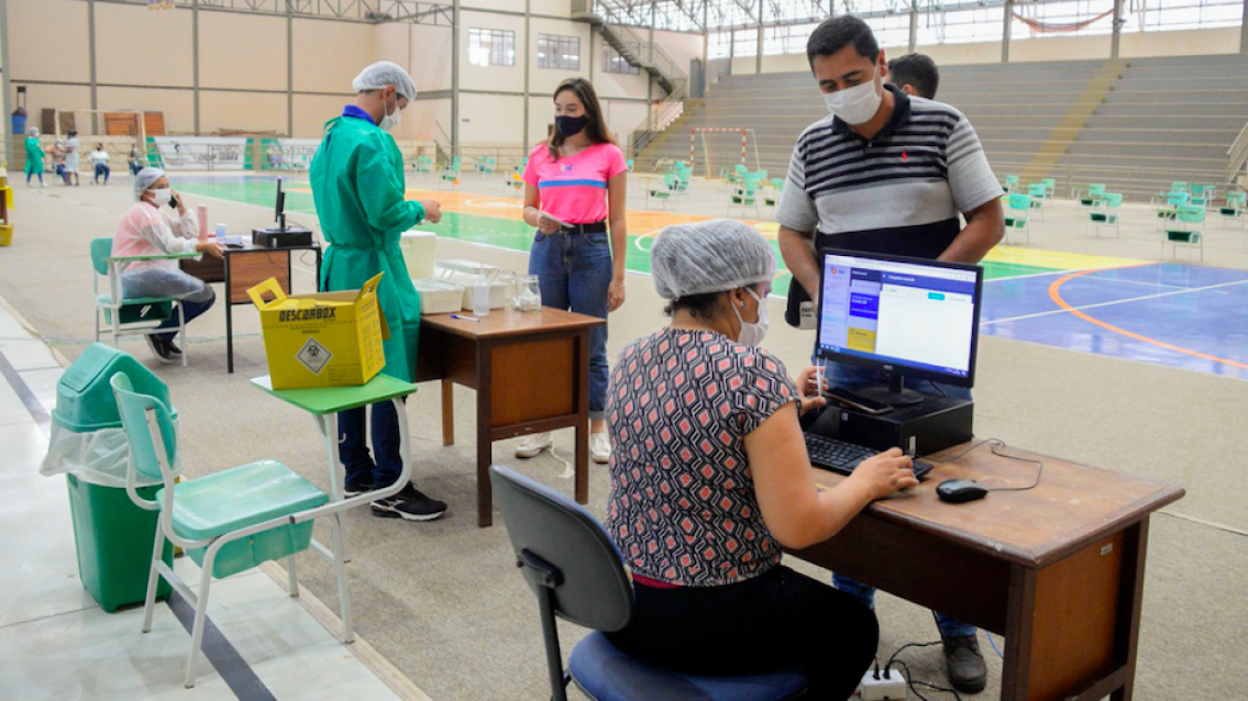 Palmas amplia vacinação contra a Covid para 64 anos Palmas amplia vacinação contra a Covid para 64 anos